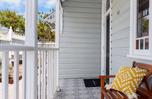 Merewether Maison | Charming Merewether Cottage