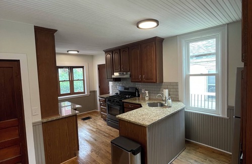 Downtown Buffalo Maison | Charming Mid Century Modern 4BR House in Allentown, Buffalo, Stylish decor. I