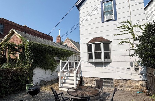 Downtown Buffalo Maison | Charming Mid Century Modern 4BR House in Allentown, Buffalo, Stylish decor. I