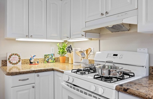 Midtown Sacramento Appartement | Charming Midtown Home w/King Bed, Private Parking, near Sutter Medical