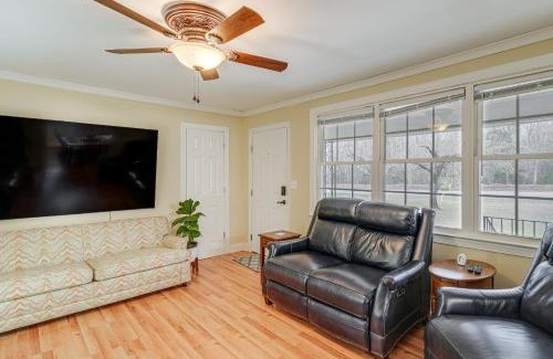 Keeling Maison | Charming Milton Home with Porch - 5 Mi to VIR!