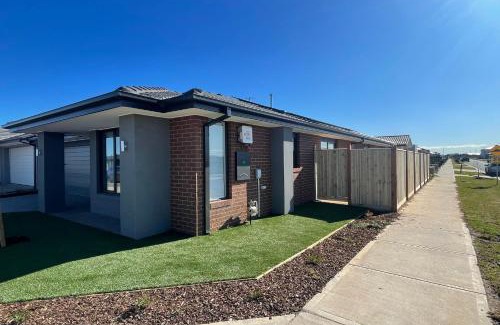 Wyndham Vale Maison | Charming Modern Family Home in Wyndham Vale