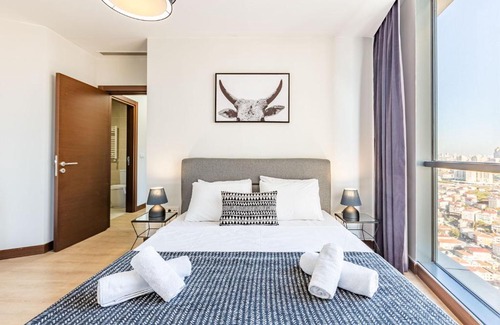 Atasehir Appartement | Charming Modern Flat with Captivating City View in Atasehir