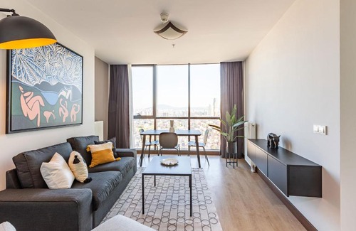 Atasehir Appartement | Charming Modern Flat with Captivating City View in Atasehir