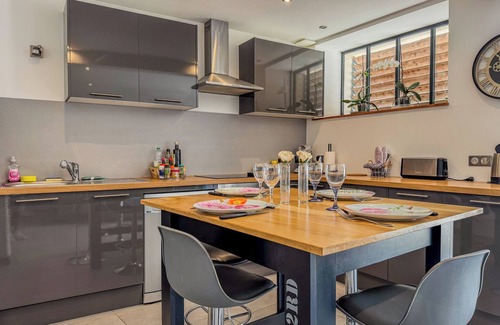 Sours Maison | Charming modern house 10 min from Chartres