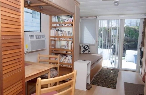 Sheepshead Bay Location De Bateaux | Moderne De charme Housebarge