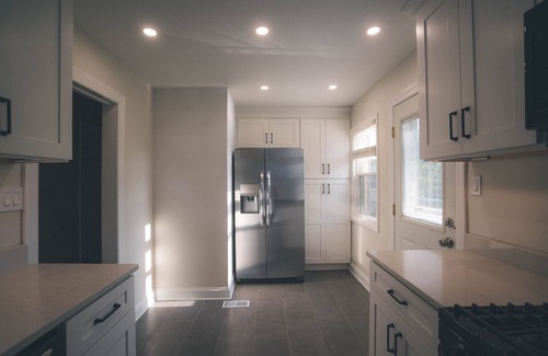 Elmhurst Maison | Charming ModernRetro Home!