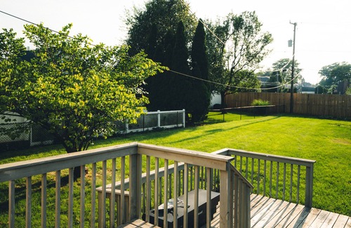 Elmhurst Maison | Charming ModernRetro Home!