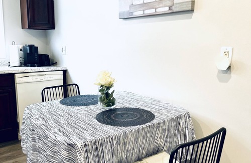 Cumberland Appartement | Charming Mountain View Retreat. Cozy place within walking distance to downtown.