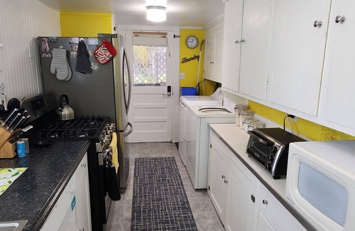 Mount Dora Maison | Charming Mt Dora 2 Bedroom House - 1 mile from Historic Downtown!