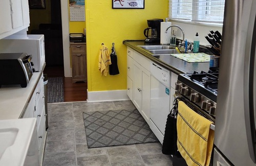 Mount Dora Maison | Charming Mt Dora 2 Bedroom House - 1 mile from Historic Downtown!