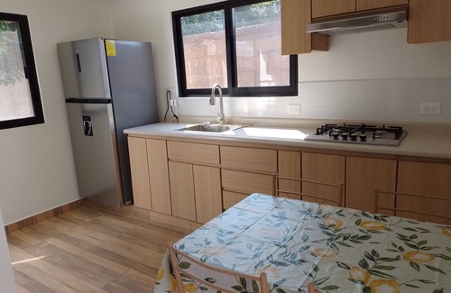 Amozoc Maison | Charming Tiny House: 2-bedroom with WiFi in Haras Ciudad Ecológica