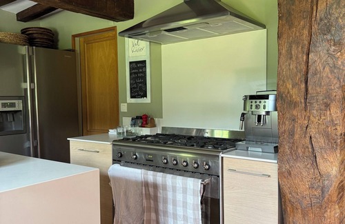 Bonneville-la-Louvet Maison | Charming Normandy family home with top-of-the-range amenities