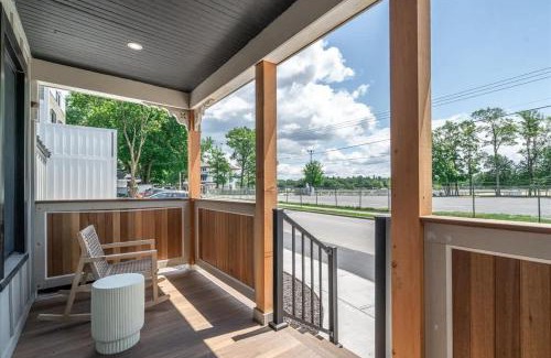 Saratoga Springs Maison | Charming Newly Renovated House Next Door to Track