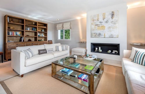 Portals Nous Villa | Charmante villa récemment rénovée pour 6 personnes avec piscine et vue mer