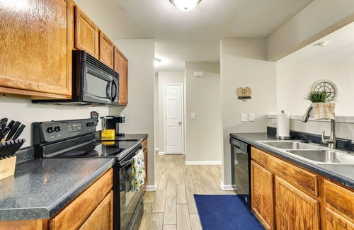 North Charleston Maison | Charming North Charleston Townhome - Pets Welcome!