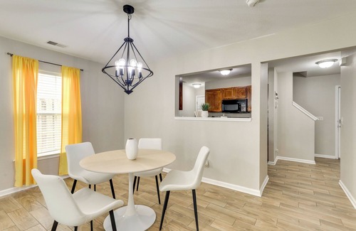 North Charleston Maison | Charming North Charleston Townhome - Pets Welcome!