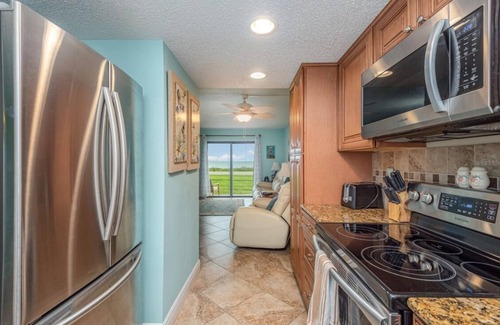Glenwood Copropriété | Charming Oceanfront 2-Bedroom Condo in Superb Ormond/Daytona Beach with AC, WiFi
