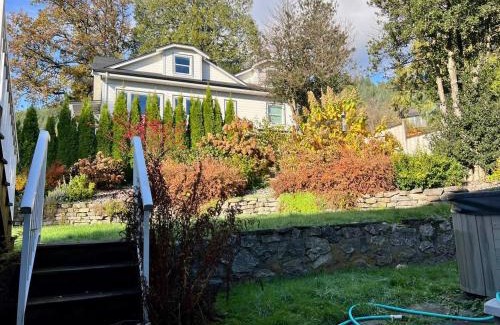 District of North Vancouver Maison | Charming one bedroom suit