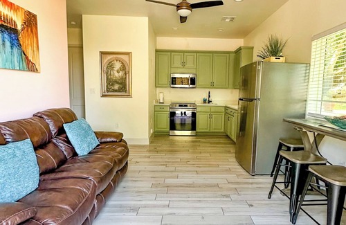 Eagle Pass Appartement | Charming one-bedroom 1.5-bath guesthouse with fully equipped kitchen in Glendale