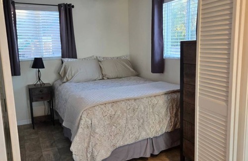 Contra Costa County Appartement | Charming One Bedroom Apartment with View of the Carquinez Straits