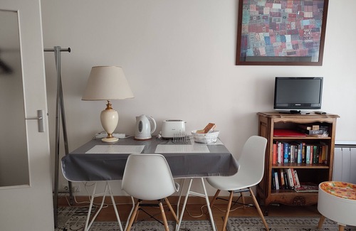Saint-Fargeau Appartement | STUDIO PARISIEN DE CHARME PRES DE GAMBETTA
