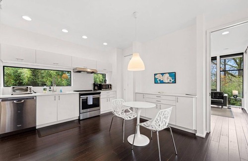 Southwest Hills Maison | Charming Patton Heights Bungalow in Portland with WiFi, AC