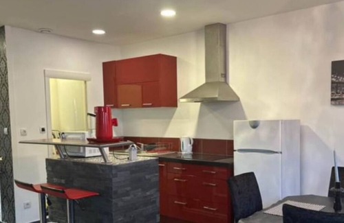 Lespignan Maison | CHARMING PAVILION 10 minutes from the beach.