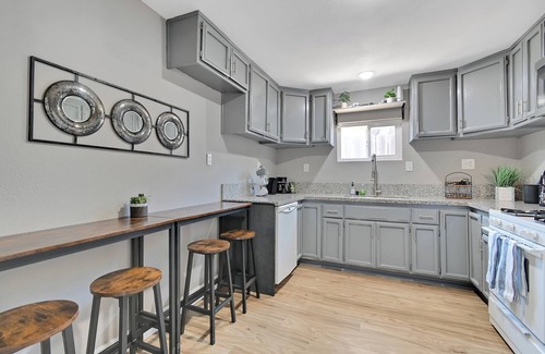 Olivehurst Maison | Charming pet-friendly 2-bedroom house with WiFi, AC in beautiful Olivehurst