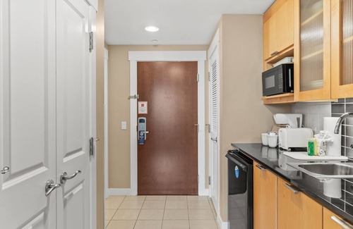 Baytowne Wharf Copropriété | Charming Pool View Studio Located in Bahia!Walk to Village/Pool/Tram to Beach