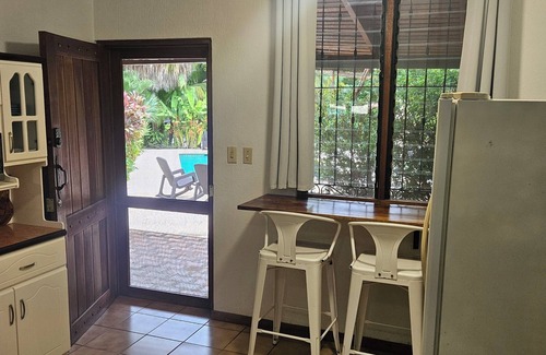 Playa Hermosa Cottage | Charming poolside Coco Cottage