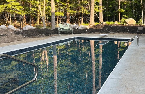 Sebago Maison | Charming private 3-bedroom on 3 acres in Sebago, Pool, Hot Tub, Large Firepit