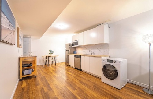 Halifax Appartement | Charming private basement apartment with kingsize bed in brilliant Halifax