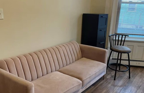 Newark Appartement | Charming private room in delightful Newark with WiFi, AC