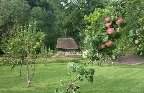 Periers-en-Auge Cottage | Charming Property, heated private swimming pool in countryside, beaches at 5km