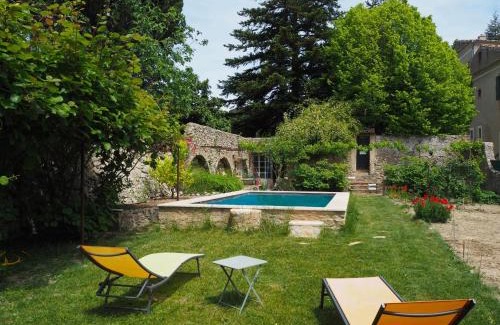 Mollans-sur-Ouveze Maison | Charming Provençal holiday home with garden