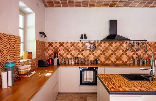 La Bruguiere Maison | CHARMANTE PROVENCE MAISON DE VILLAGE PROCHE UZES