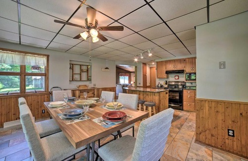 Westford Maison | Charming Pymatuning Lake House Near Park and Beach