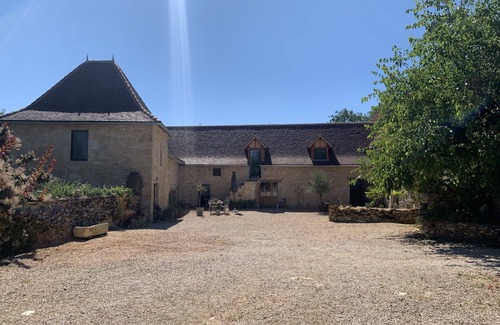 Faycelles Maison | Quercynnoise de charme 6 personnes avec SPA privé sur terrain de 6000 m2
