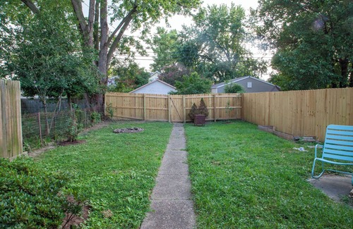 Schnitzelburg Maison | Charming Quiet Urban Retreat Near Restaurants and Bars in Germantown