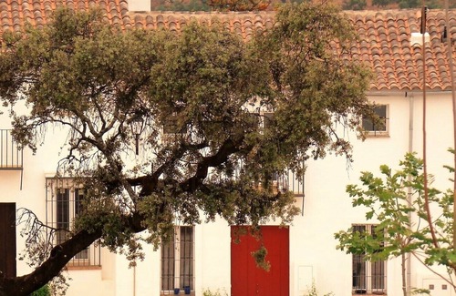 Higuera de la Sierra Villa | charmante maison rustique dans le développement avec piscine. Parfait pour les familles