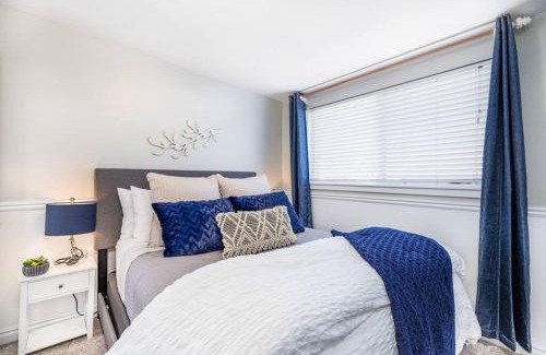 Murray Maison | Charming Rambler W Scenic Views & Pets R Allowed