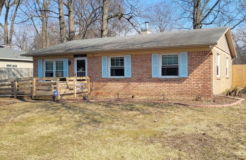 Bedford Maison | Charming Ranch in Quiet Neighborhood
