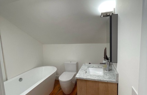 Copake Maison | Charming recently renovated 19th century farmhouse