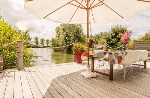 Villeneuve-en-Retz Cottage | Charmante Grange Rénovée avec Piscine et WiFi