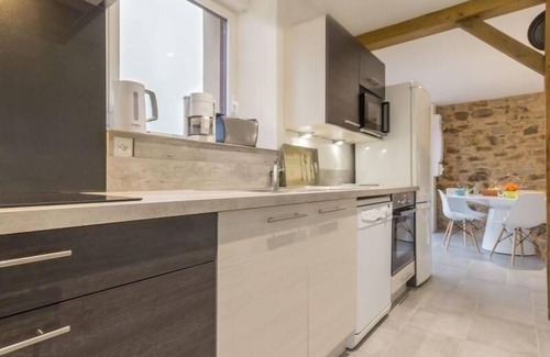 Nort-sur-Erdre Cottage | Gîte familial au calme avec étang privé, proche Nantes, jardin, activités, et accès PMR