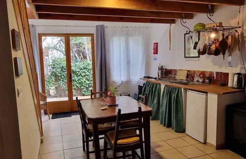 Peret Cottage | charming renovated ancient forge/barn