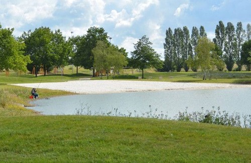 Mesanger Cottage | Gîte rénové au calme avec jardin, terrasse et accès à une plage aménagée