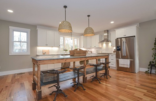 Townsend Autre | Charming Renovated Farmhouse