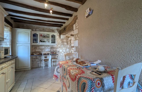 Saint-Aigny Cottage | Maison rénovée au cœur du Parc Naturel de la Brenne avec jardin et terrasse